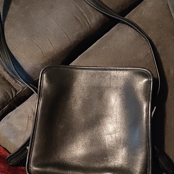 Coach Shoulder bac - Picture 1 of 2